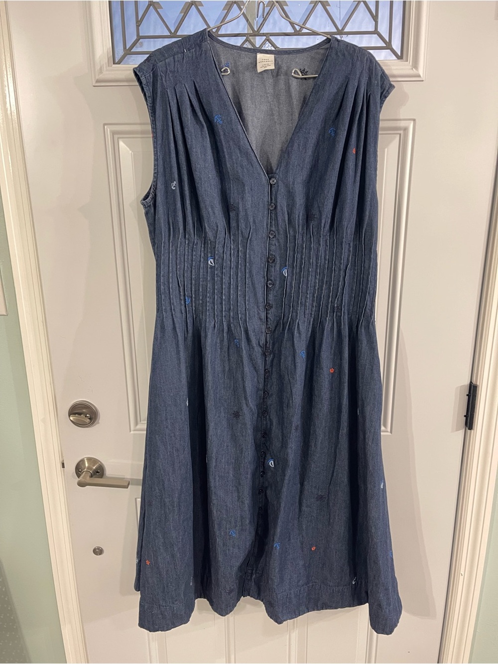 Free Assembly Sleeveless Embroidered Denim V-Neck Midi Dress, Large